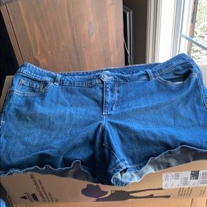 Old Navy Plus Size Low Rise Jean Shorts